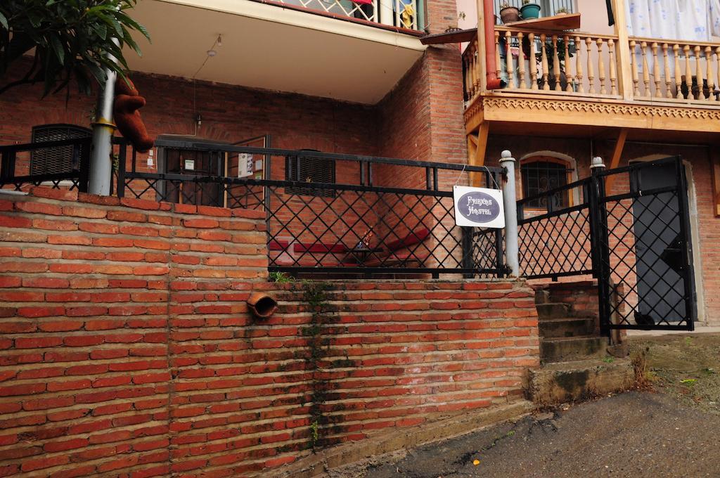 Tbilisi Friends Hostel Bagian luar foto