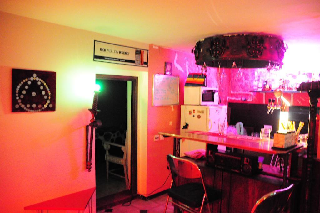 Tbilisi Friends Hostel Bagian luar foto
